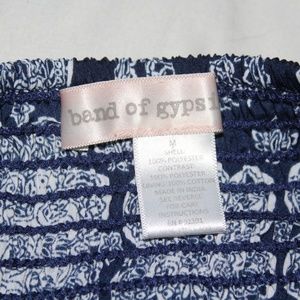Band of Gypsies Tops - Band of Gypsi Patterned Crop Top Band of Gypsies Tops - Band of Gypsi Patterned Crop Top